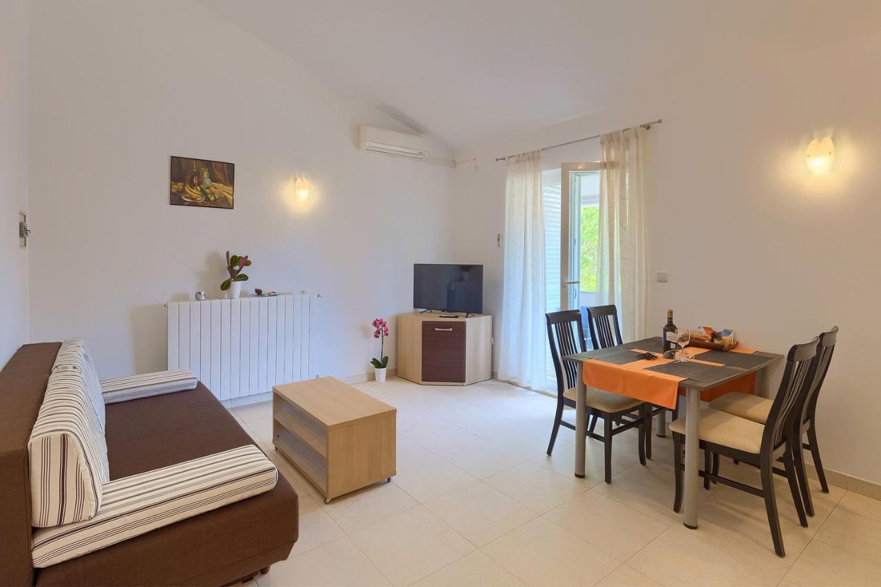 Apartments Boris 771 Fažana Kültér fotó